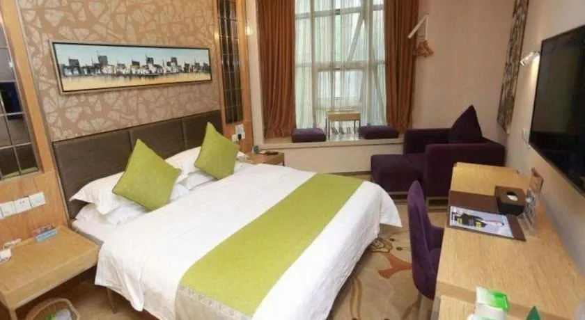 Bed in GreenTree Alliance Shenzhen Shekou Sea World Taizi Road Hotel