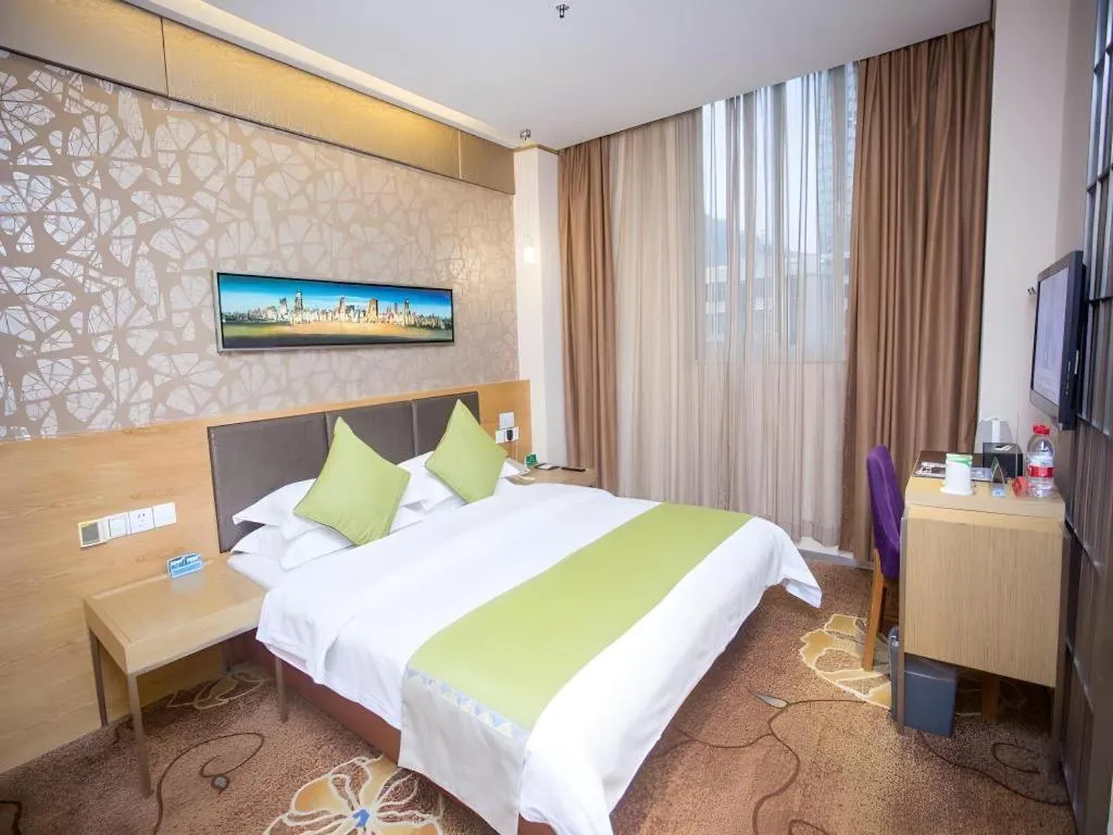 Bed in GreenTree Alliance Shenzhen Shekou Sea World Taizi Road Hotel
