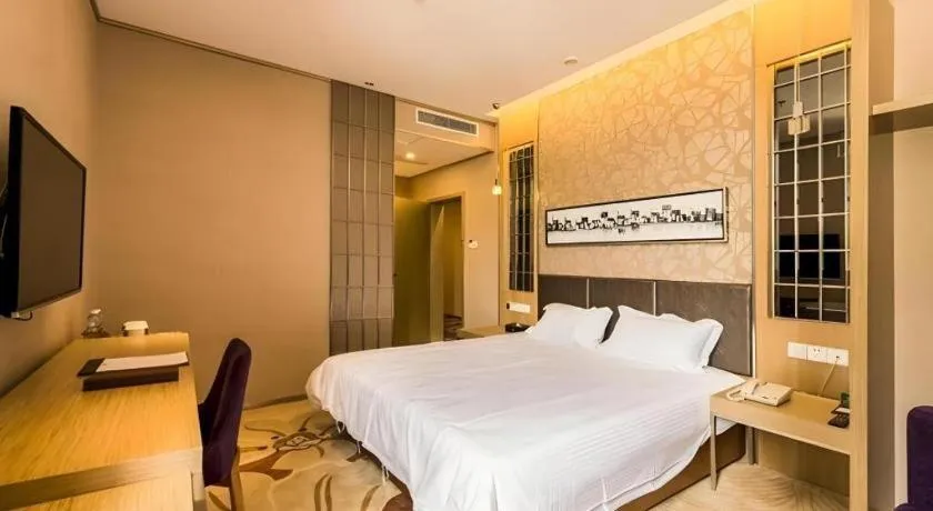 Bed in GreenTree Alliance Shenzhen Shekou Sea World Taizi Road Hotel