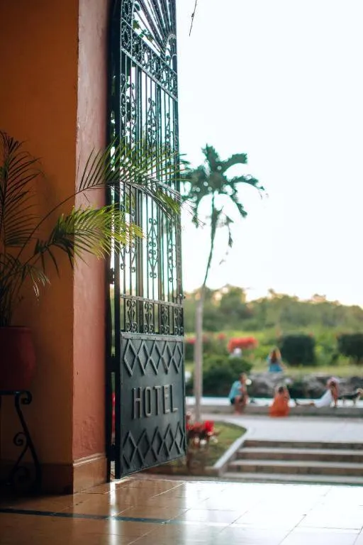 Mayaland Hotel & Bungalows