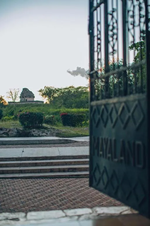 Mayaland Hotel & Bungalows