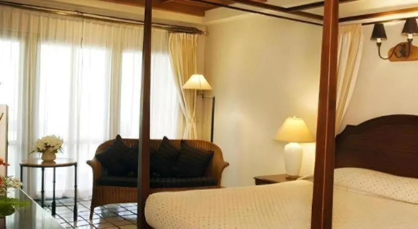 Bed in Lake View Hotel And Golf Club