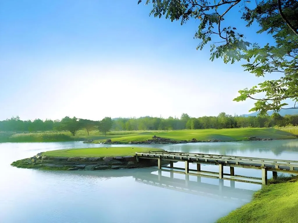 Lake View Hotel And Golf Club