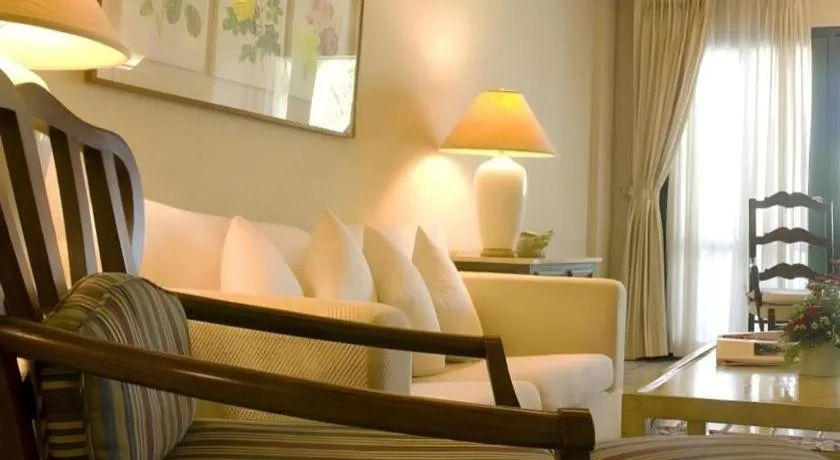 Lake View Hotel And Golf Club