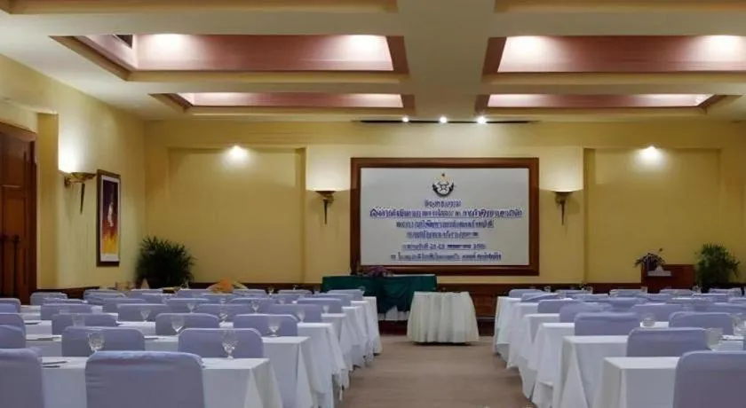 Lake View Hotel And Golf Club