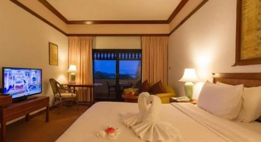 Bed in Imperial Golden Triangle Resort