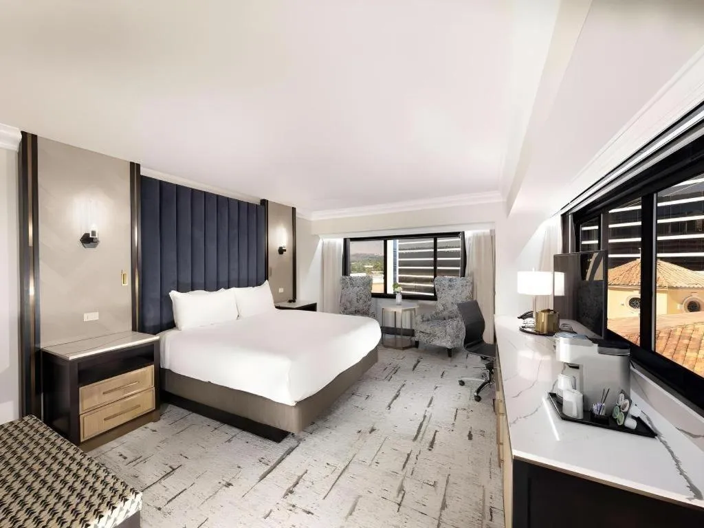 Bed in Peppermill Resort Spa Casino