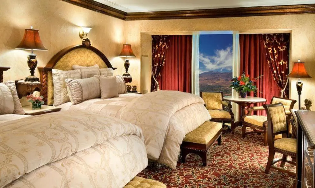 Bed in Peppermill Resort Spa Casino