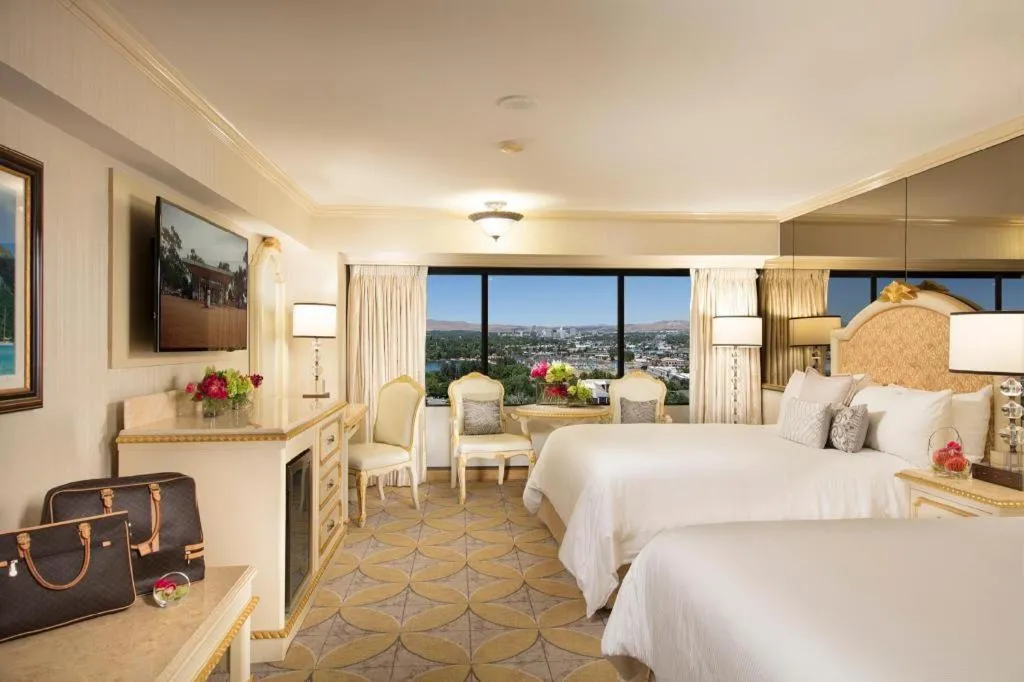 Bed in Peppermill Resort Spa Casino