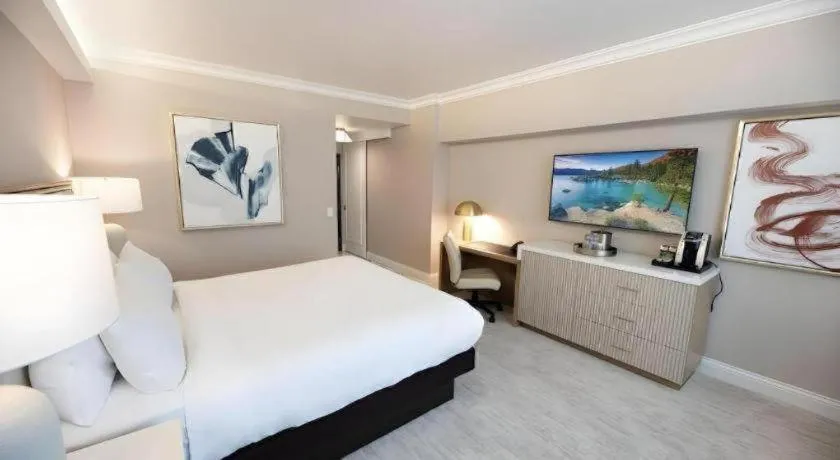 Bed in Atlantis Casino Resort Spa