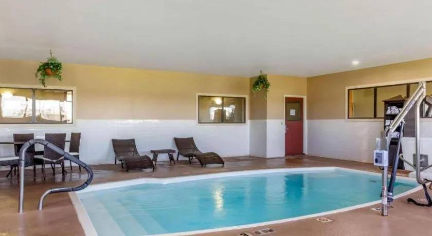 Comfort Suites Plainview