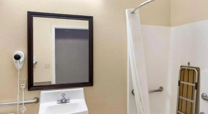 Comfort Suites Plainview