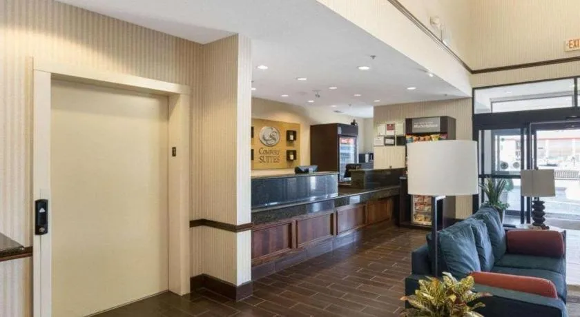 Comfort Suites Plainview
