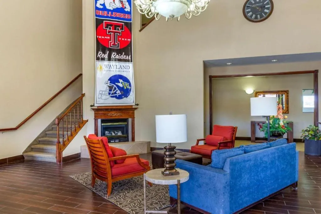 Comfort Suites Plainview