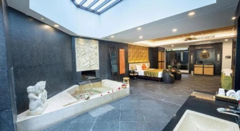 Riyuegu Hotsprings Resort