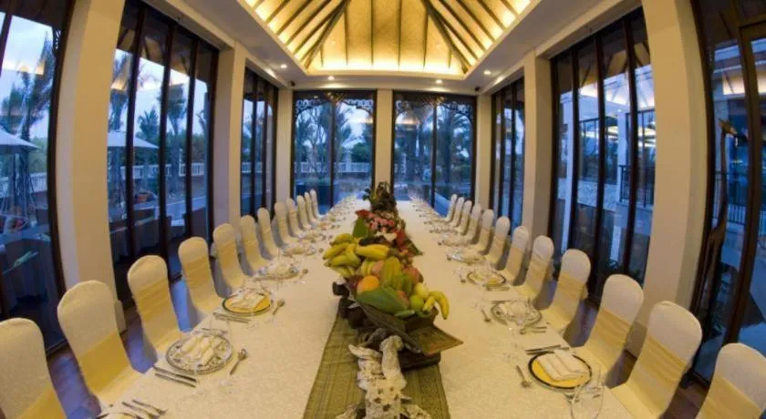 Riyuegu Hotsprings Resort