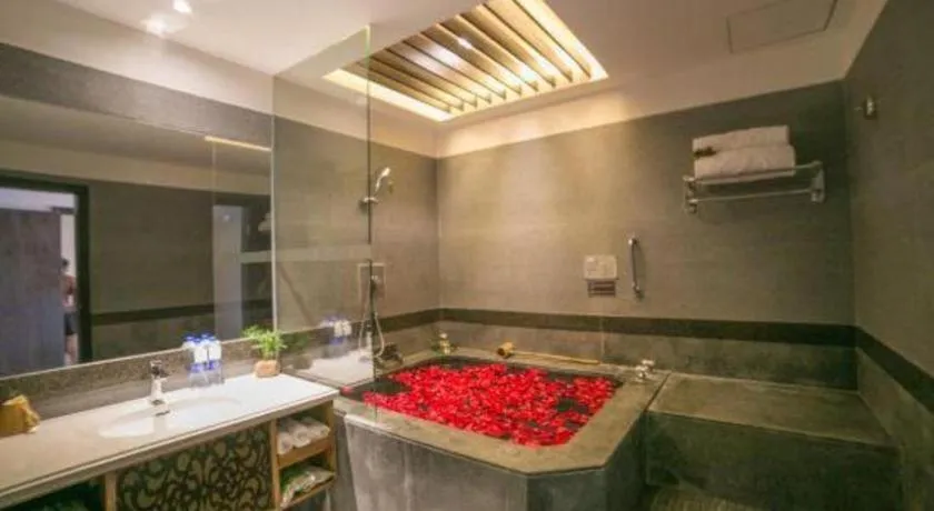 Riyuegu Hotsprings Resort