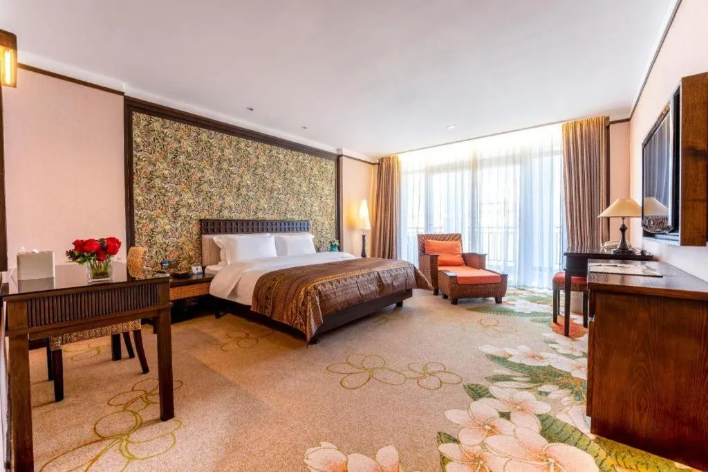 Bed in Riyuegu Hotsprings Resort