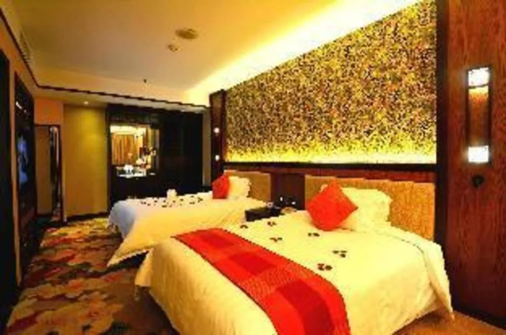 Bed in Riyuegu Hotsprings Resort