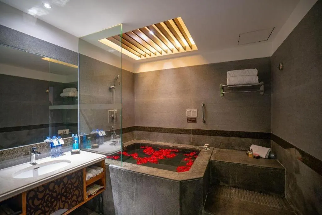 Riyuegu Hotsprings Resort