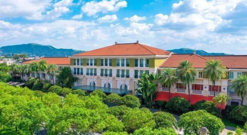 Riyuegu Hotsprings Resort