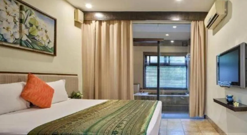 Bed in Riyuegu Hotsprings Resort