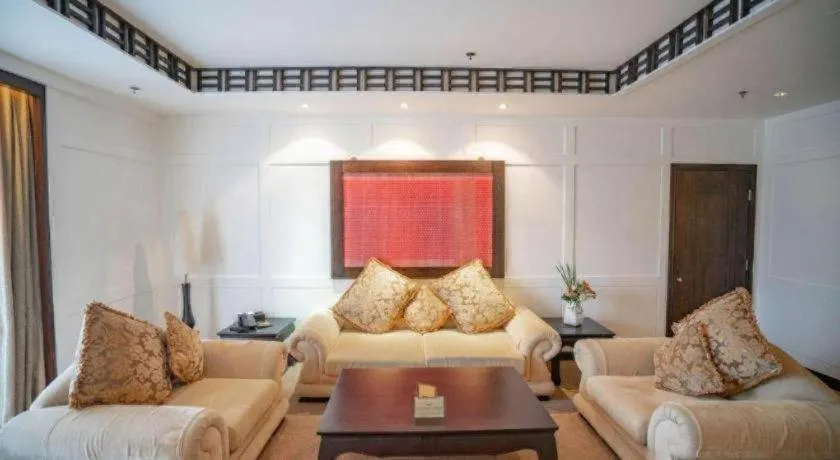 Riyuegu Hotsprings Resort