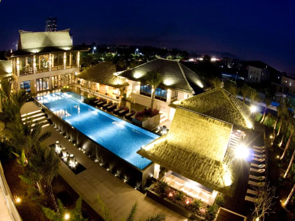 Riyuegu Hotsprings Resort