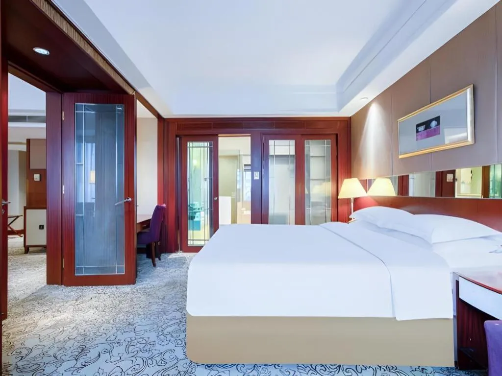 Bed in Chengdu Taihe International Hotel