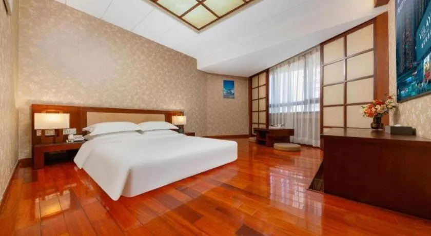 Bed in Century Plaza Hotel