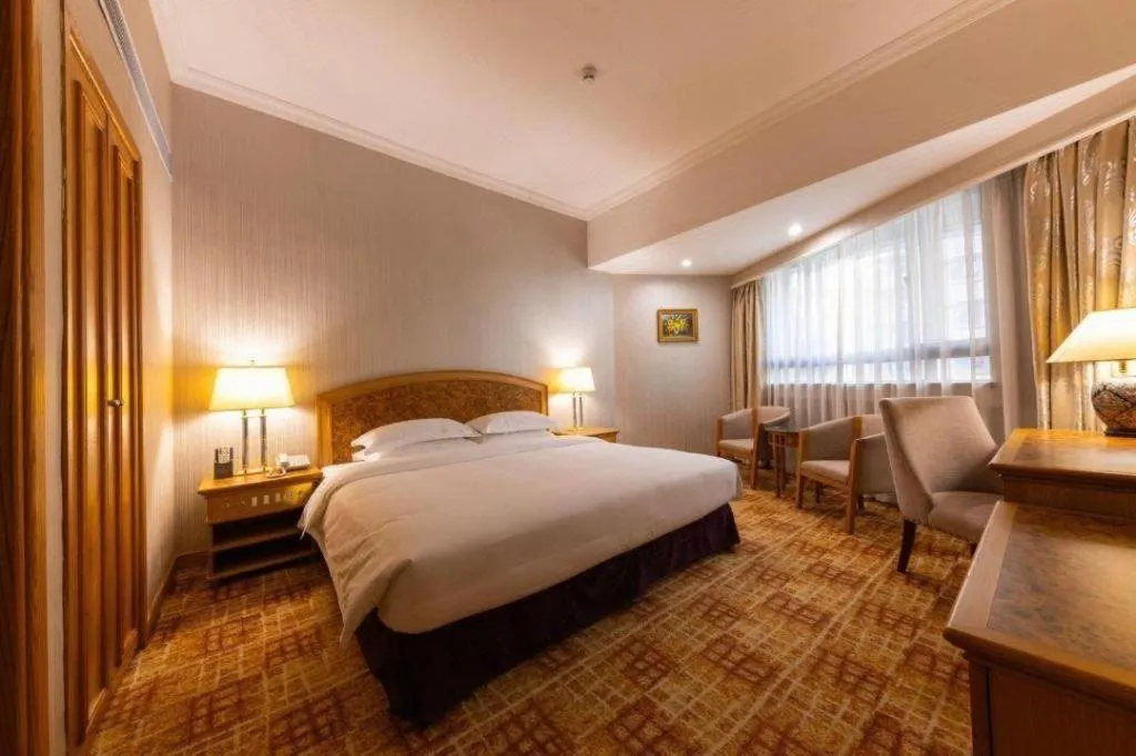 Bed in Century Plaza Hotel