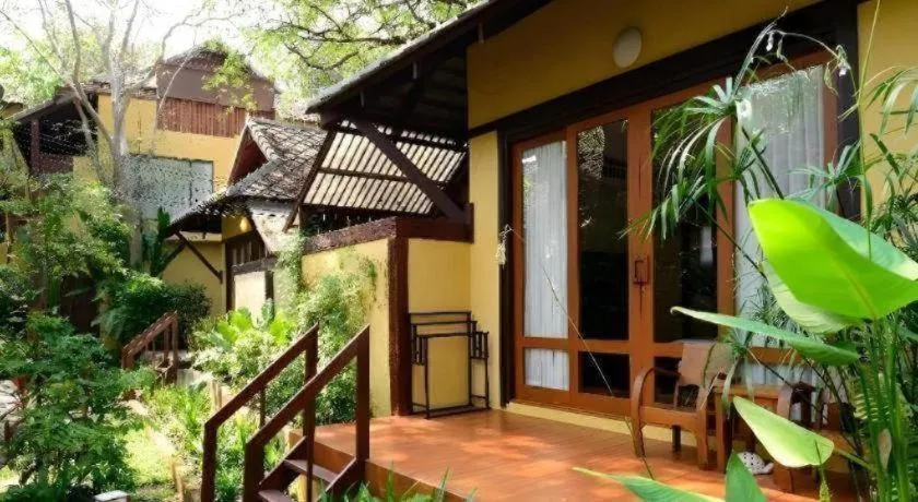 Baan Talay Dao Resort