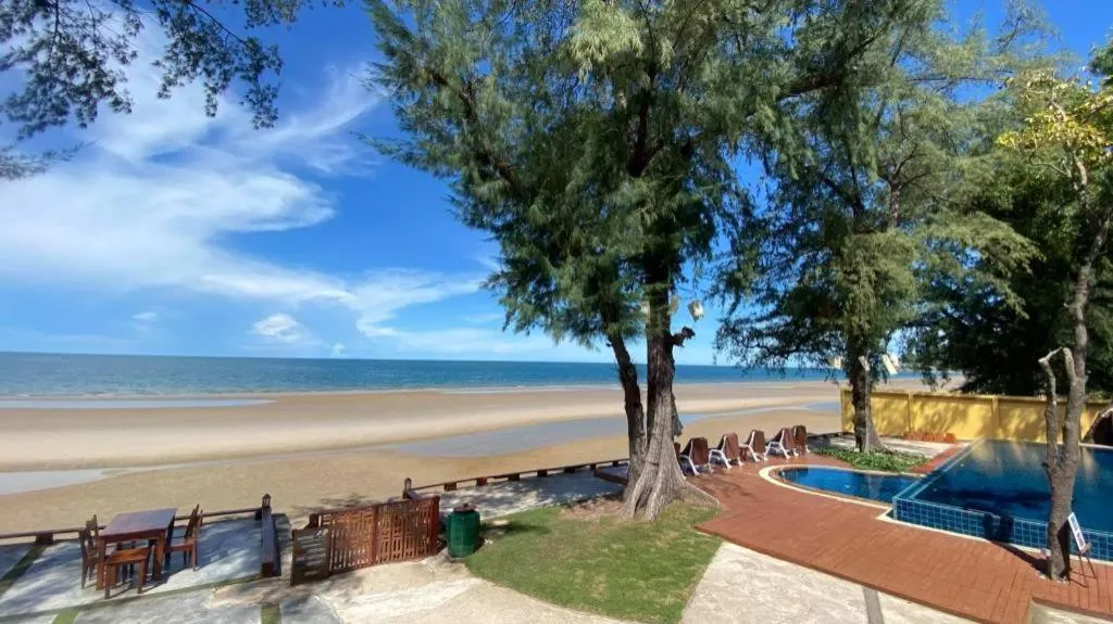 Baan Talay Dao Resort