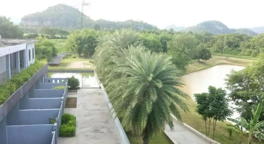 Avartarn Miracles Hotel