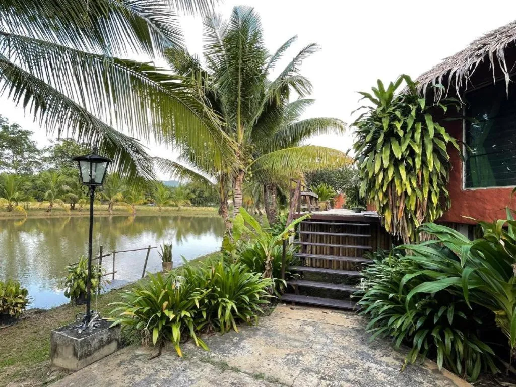 Avartarn Miracles Hotel