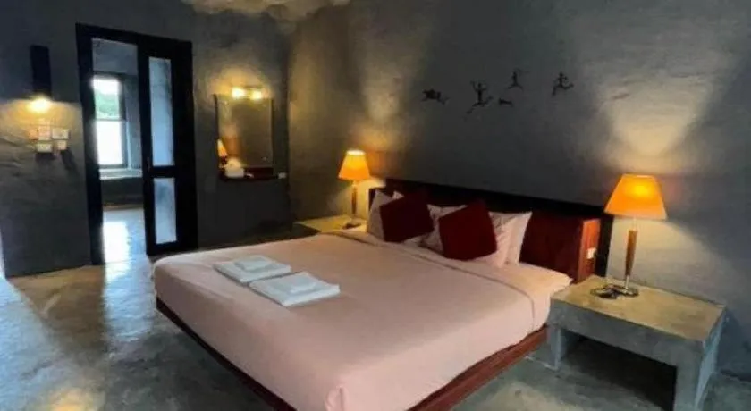 Bed in Avartarn Miracles Hotel