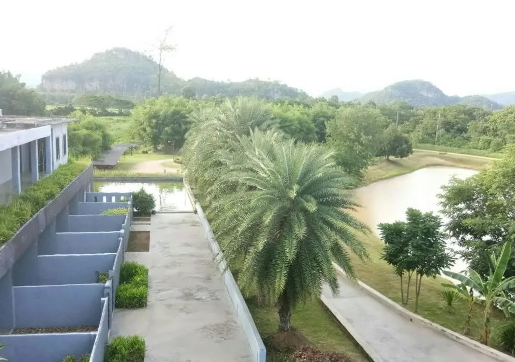 Avartarn Miracles Hotel