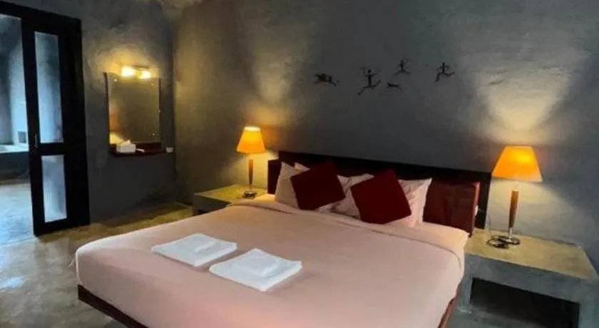 Bed in Avartarn Miracles Hotel