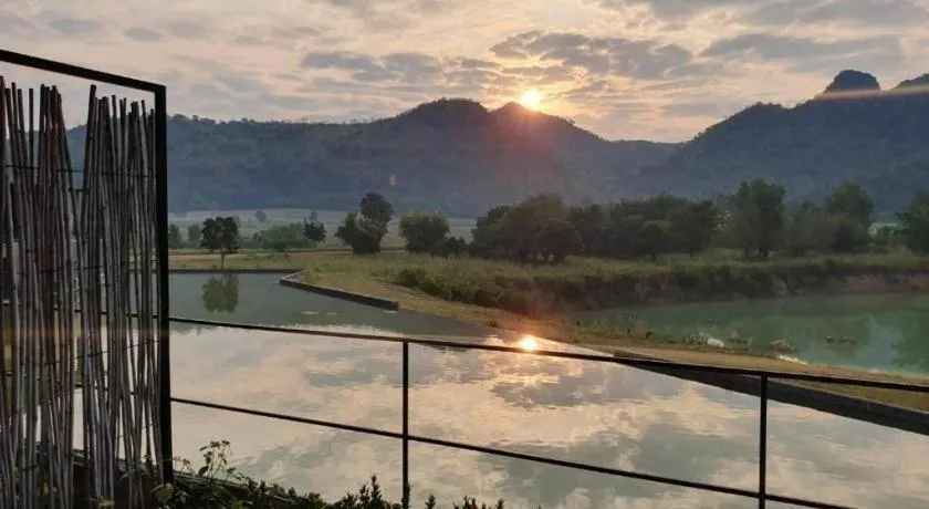 Avartarn Miracles Hotel