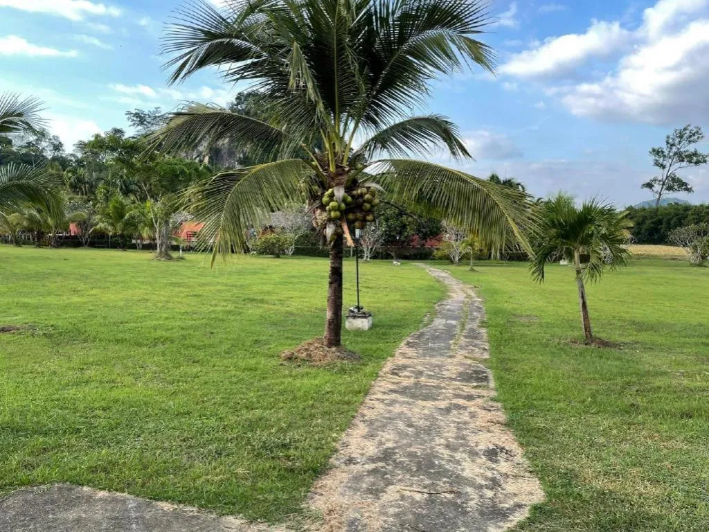 Avartarn Miracles Hotel