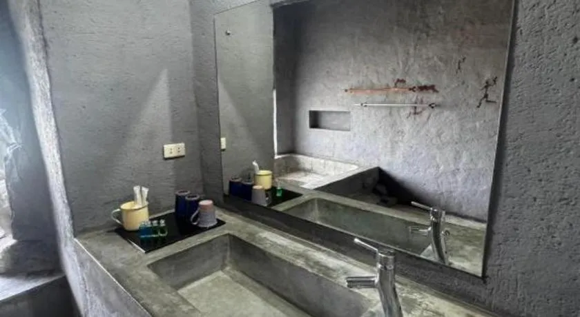 Avartarn Miracles Hotel