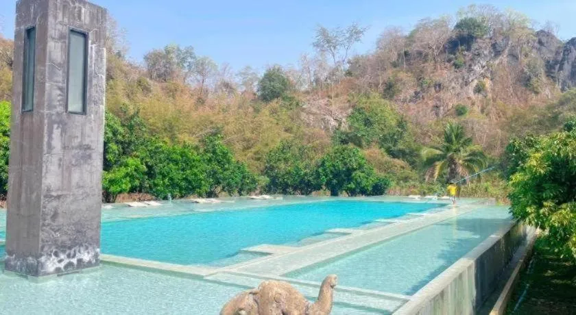 Avartarn Miracles Hotel