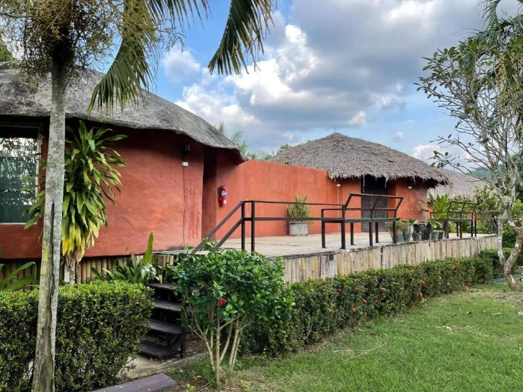 Avartarn Miracles Hotel