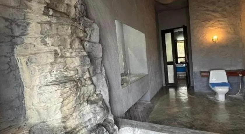 Avartarn Miracles Hotel