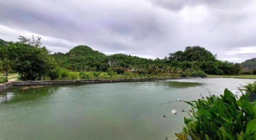 Avartarn Miracles Hotel