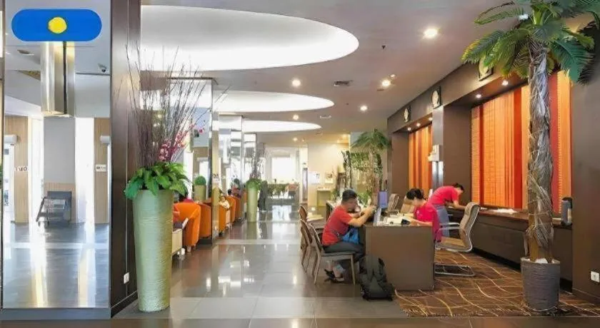 Horison Ultima Makassar