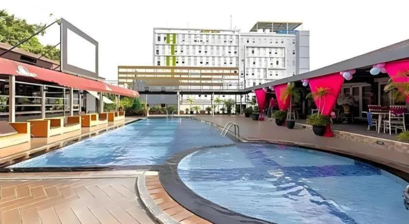 Horison Ultima Makassar