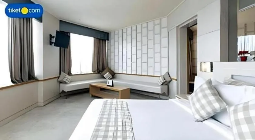 Bed in Horison Ultima Makassar