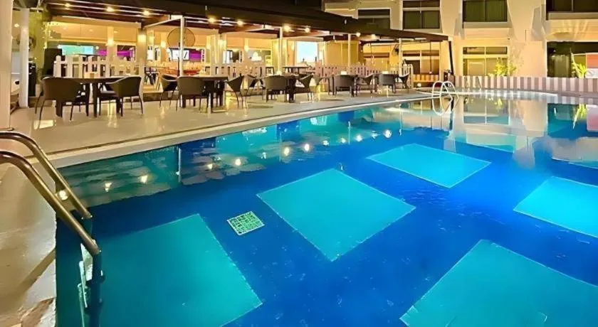 Horison Ultima Makassar