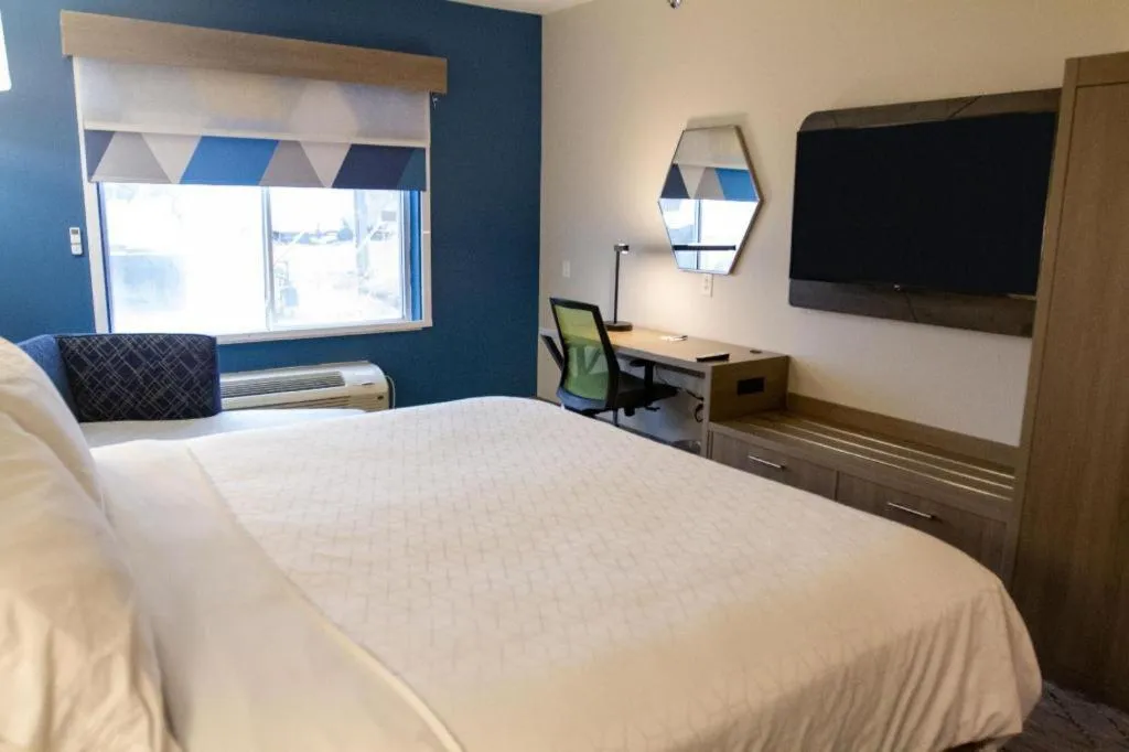 Bed in Holiday Inn Express O'Neill By IHG